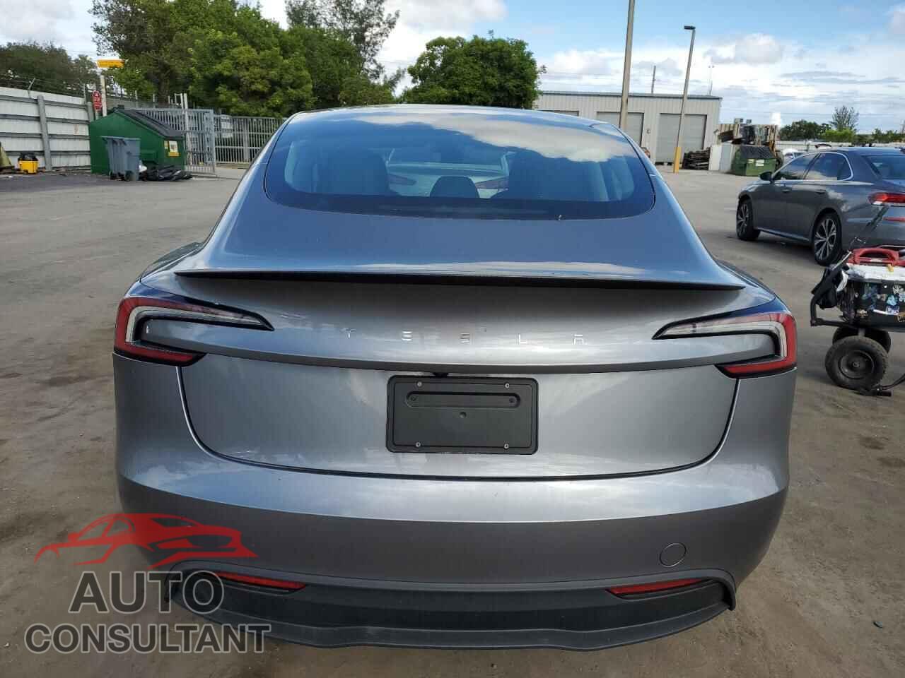 TESLA MODEL 3 2024 - 5YJ3E1EA0RF858041
