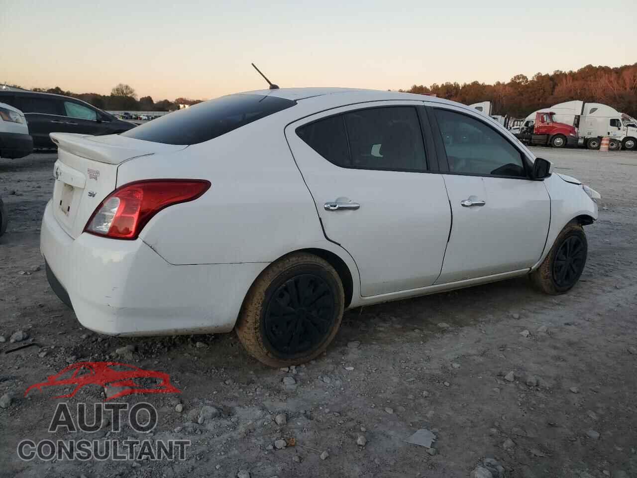 NISSAN VERSA 2017 - 3N1CN7AP1HL856444