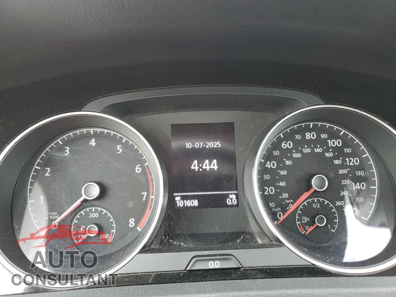 VOLKSWAGEN GOLF 2018 - 3VWL17AU6JM763608