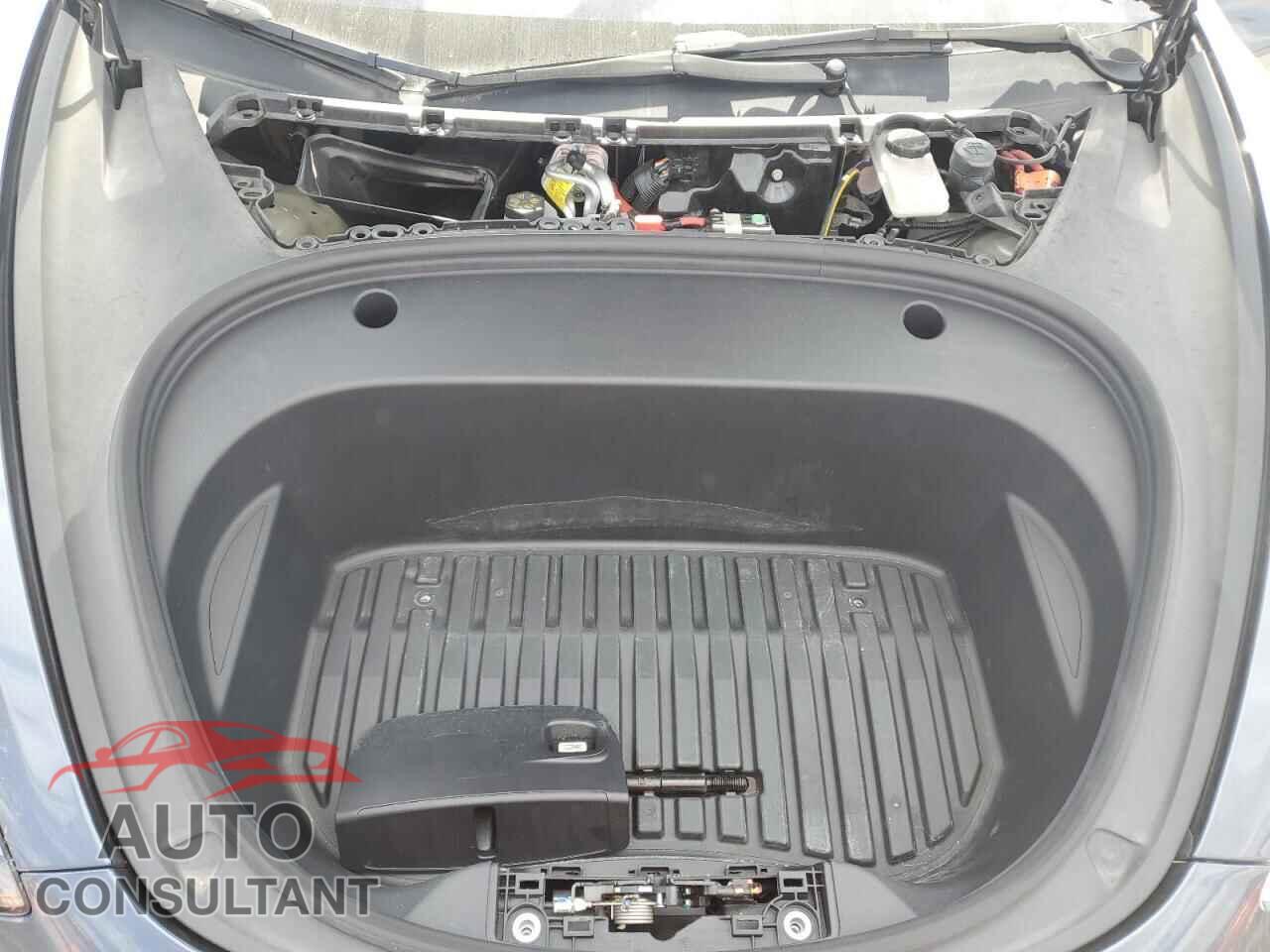 TESLA MODEL 3 2023 - 5YJ3E1EA0PF652893