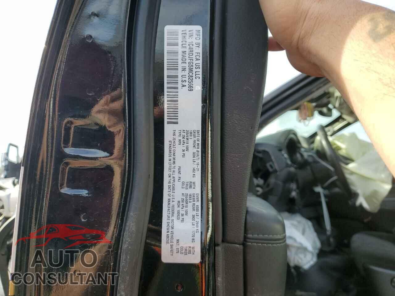 DODGE DURANGO 2021 - 1C4RDJFG5MC825669