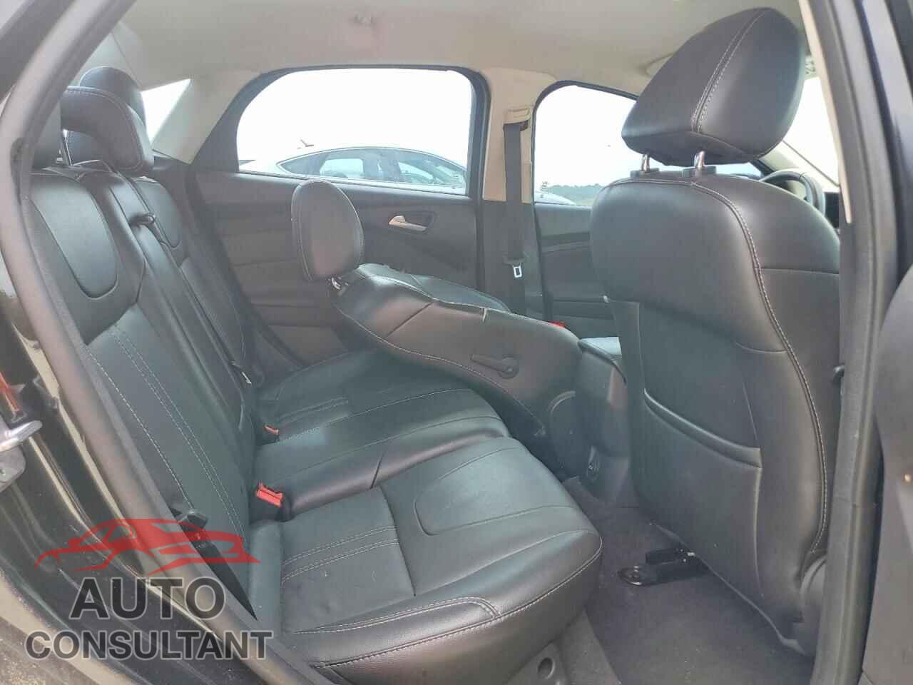 FORD FOCUS 2014 - 1FADP3F22EL114777