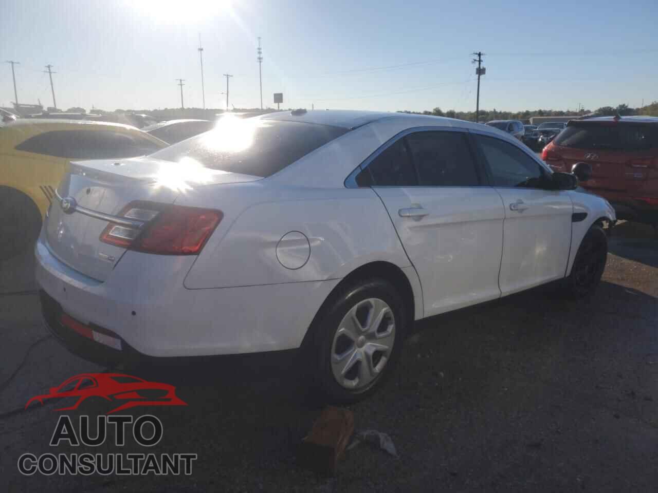 FORD TAURUS 2016 - 1FAHP2MK9GG147611