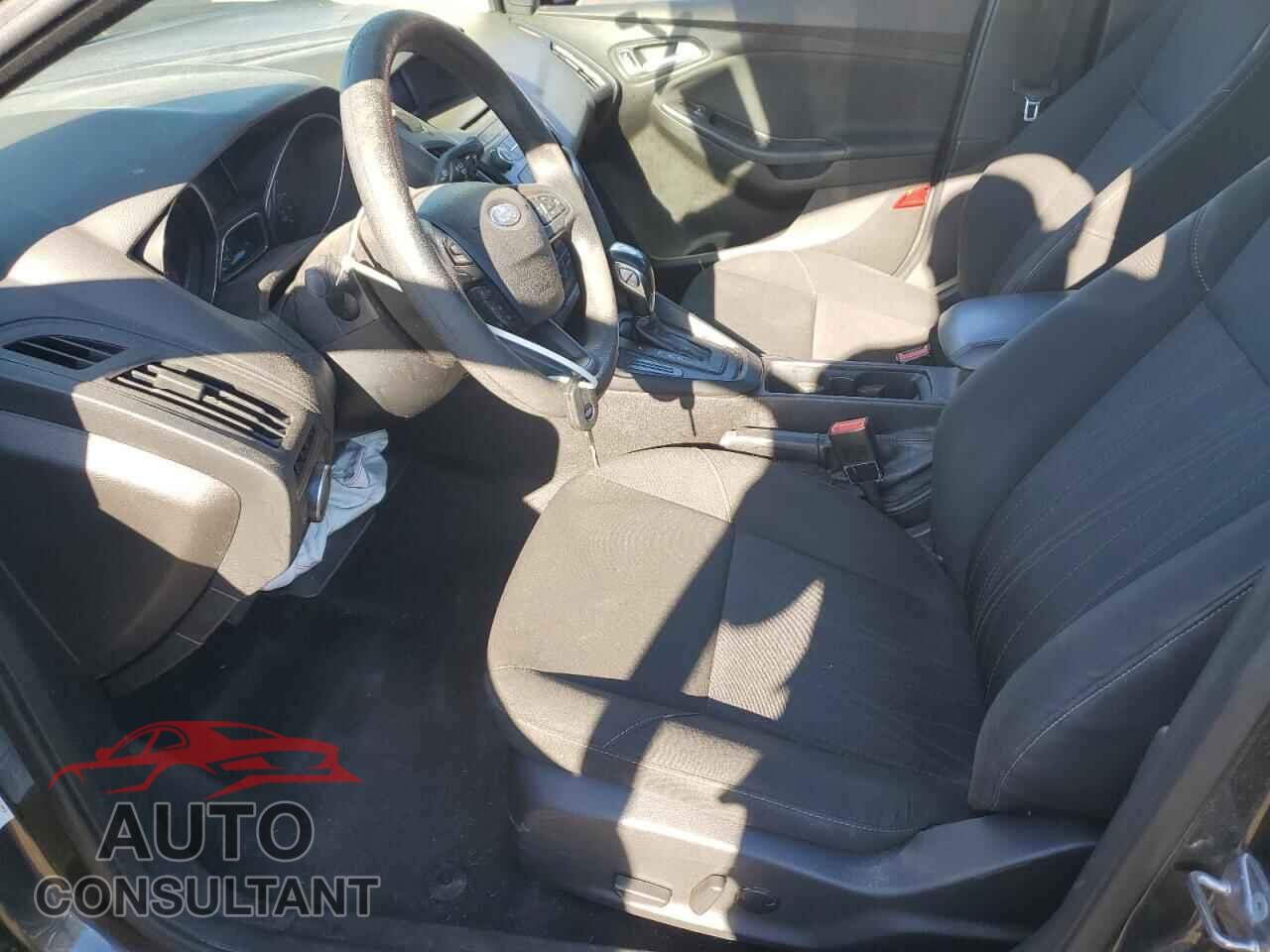 FORD FOCUS 2016 - 1FADP3F22GL393912