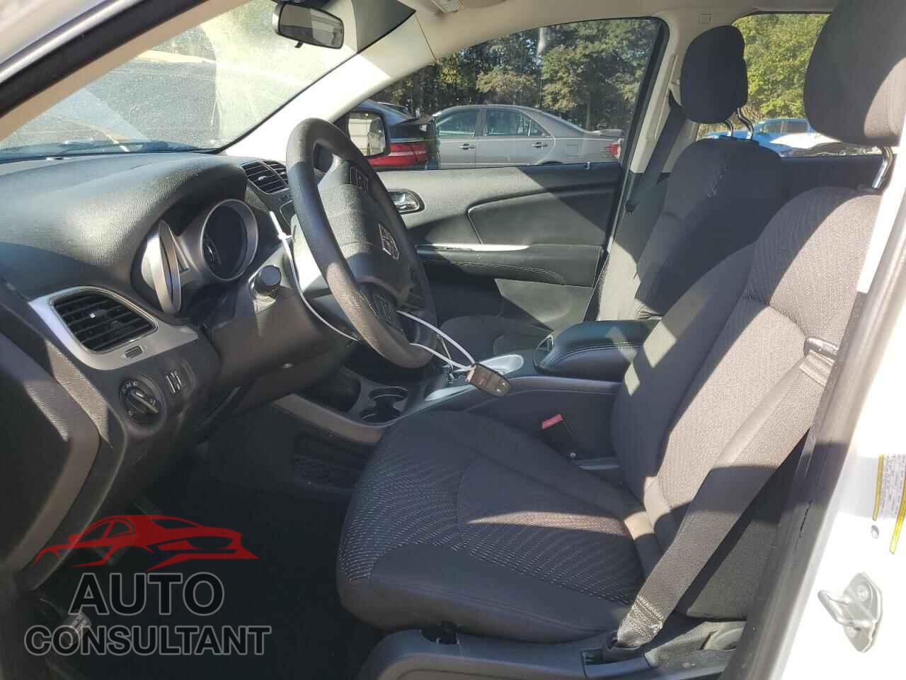 DODGE JOURNEY 2015 - 3C4PDCBG0FT733935