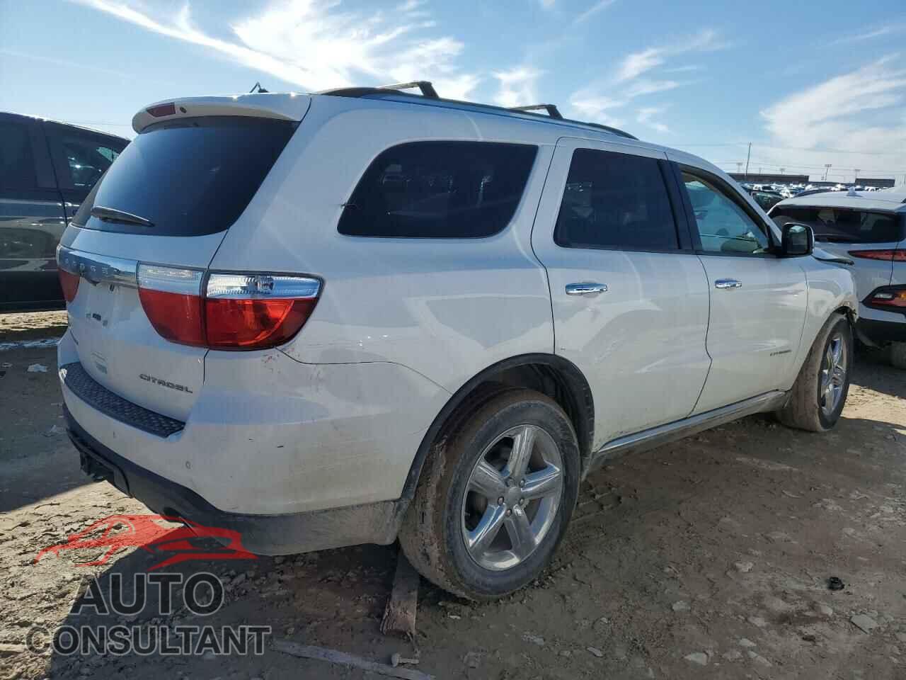 DODGE DURANGO 2013 - 1C4SDHET3DC680432