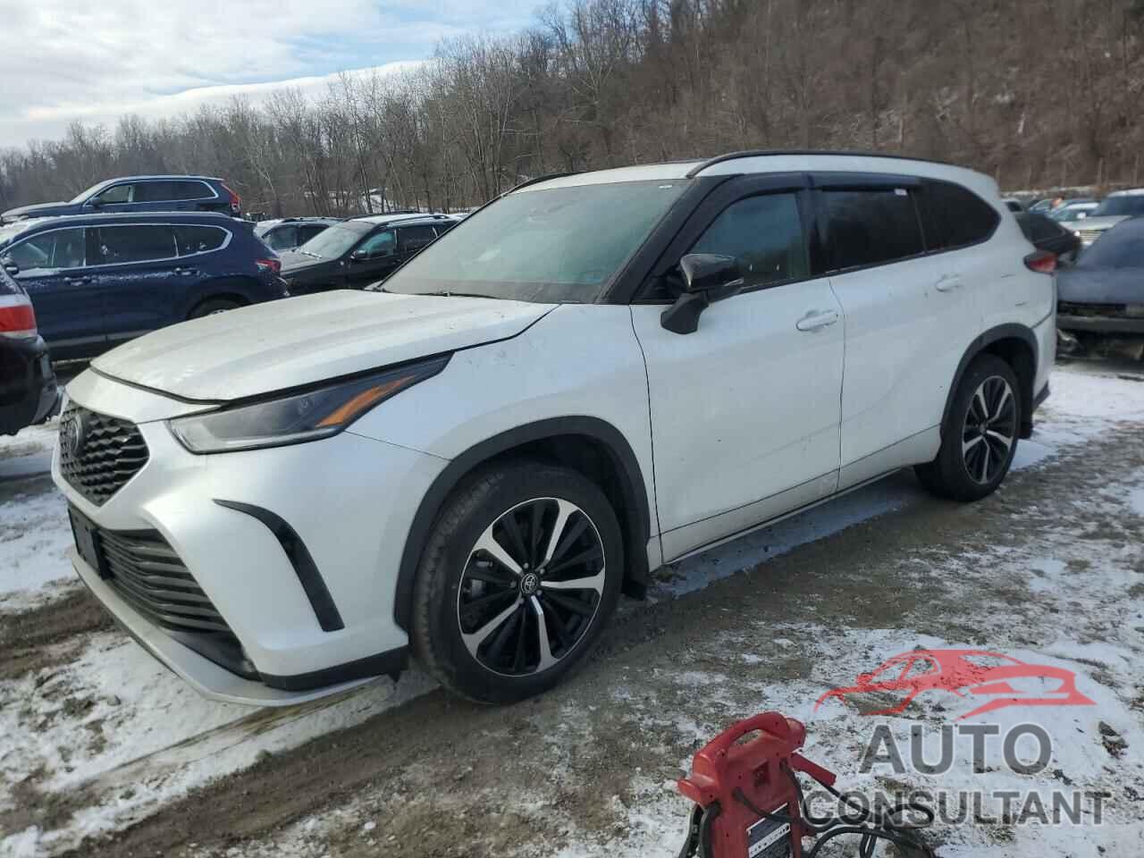 TOYOTA HIGHLANDER 2022 - 5TDLZRBH9NS196437
