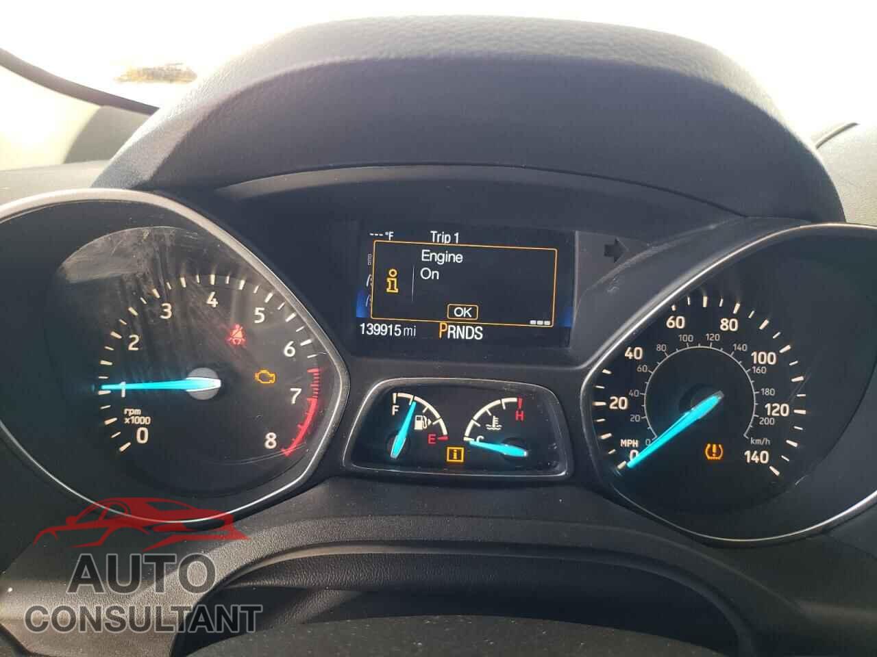 FORD ESCAPE 2017 - 1FMCU9J91HUB62092