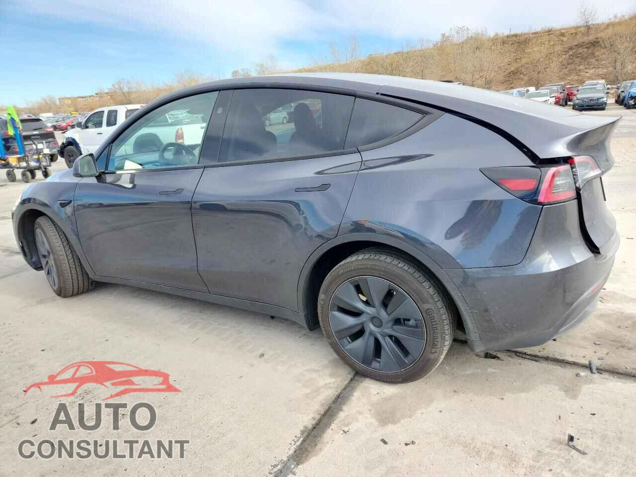 TESLA MODEL Y 2024 - 7SAYGDEE5RF117794