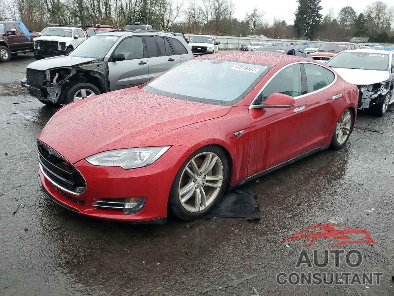 TESLA MODEL S 2013 - 5YJSA1DPXDFP13921