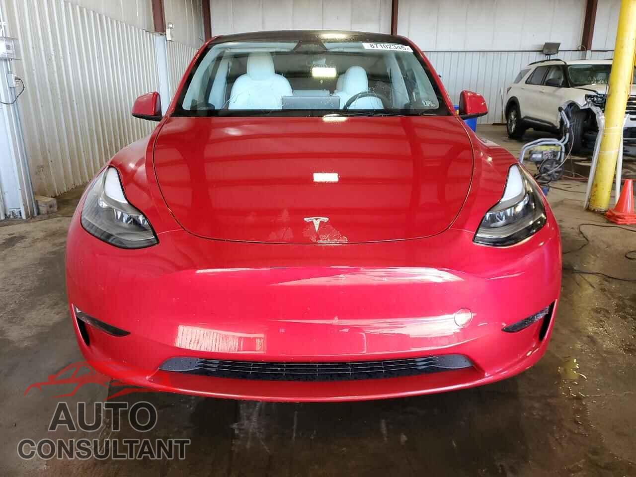 TESLA MODEL Y 2024 - 7SAYGDEE5RA215527