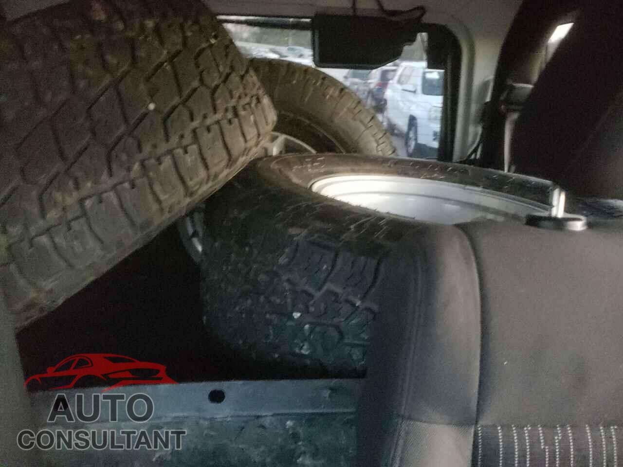 JEEP WRANGLER 2011 - 1J4GA5D11BL627667