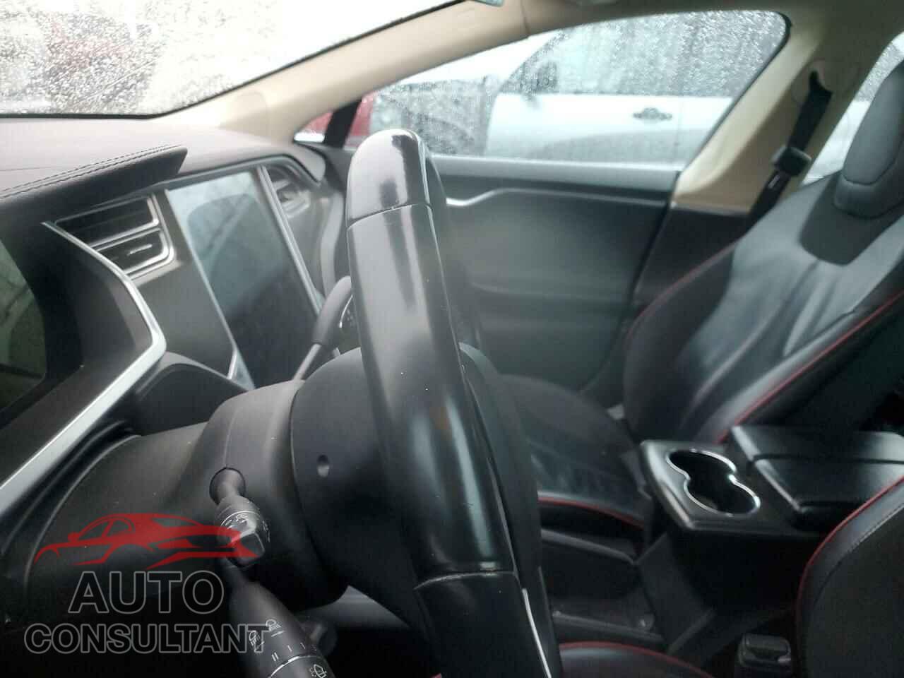 TESLA MODEL S 2013 - 5YJSA1DPXDFP13921