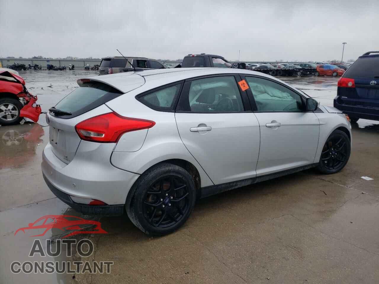 FORD FOCUS 2016 - 1FADP3K27GL302106
