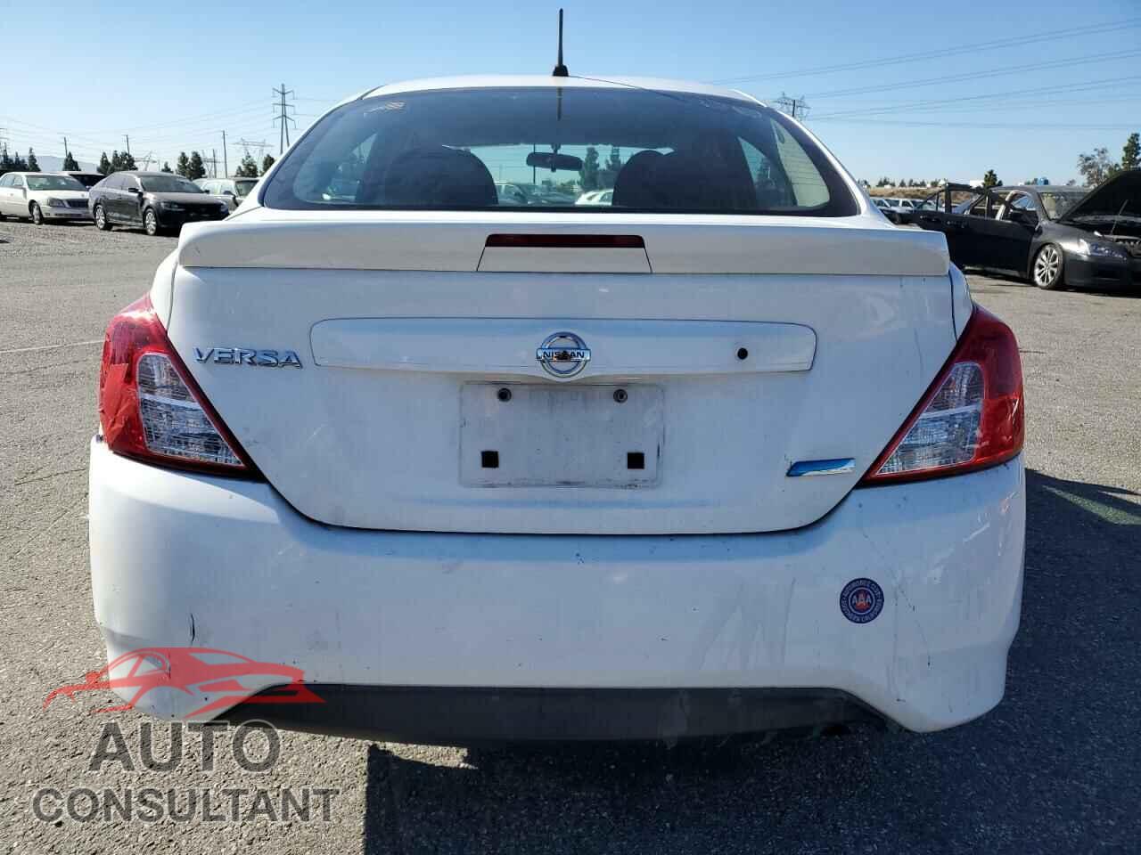 NISSAN VERSA 2015 - 3N1CN7AP2FL846096