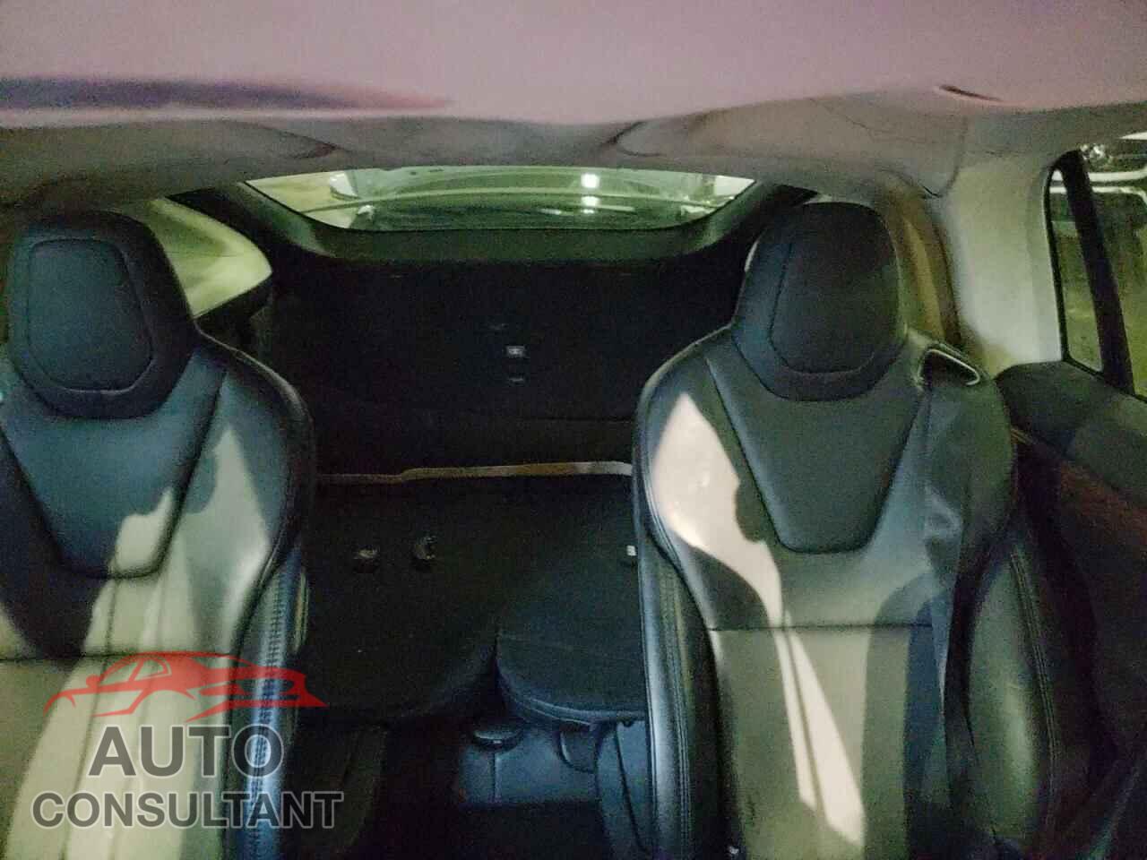 TESLA MODEL X 2018 - 5YJXCBE20JF100274