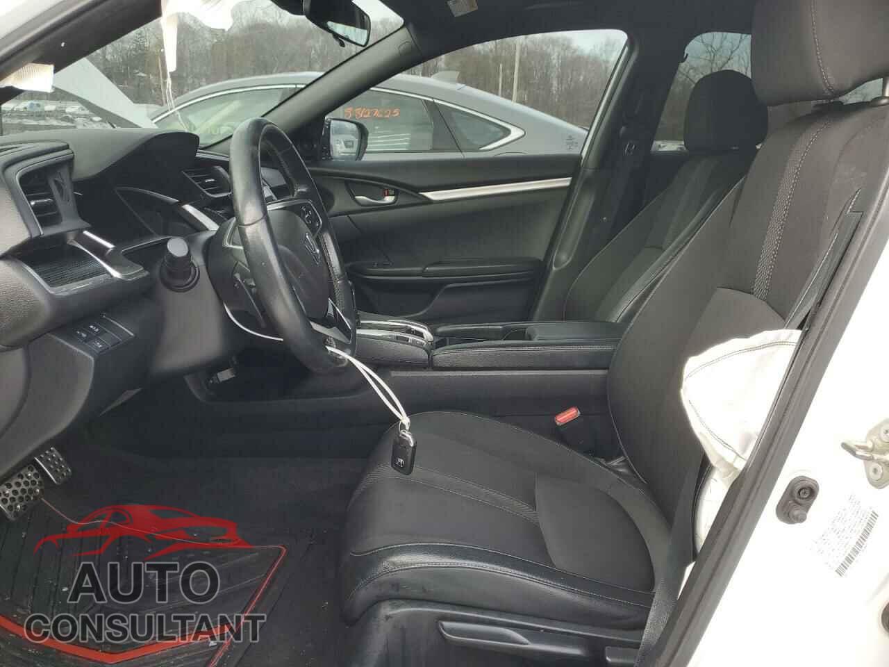 HONDA CIVIC 2019 - 2HGFC2F83KH535317