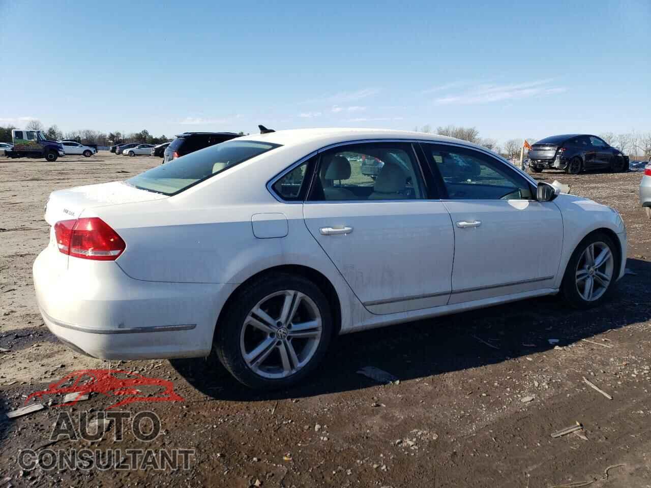 VOLKSWAGEN PASSAT 2012 - 1VWCN7A34CC087689