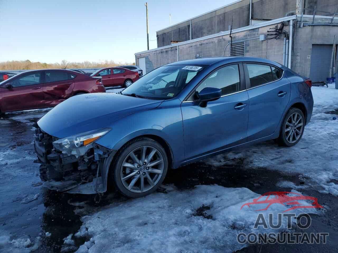 MAZDA 3 2018 - 3MZBN1V33JM275988