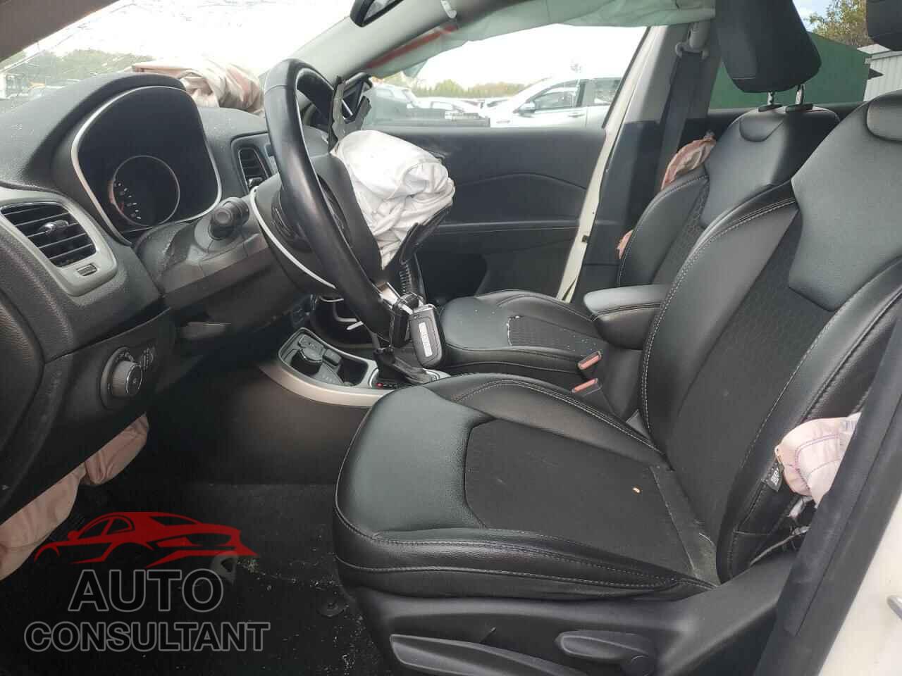 JEEP COMPASS 2020 - 3C4NJDBB9LT165304