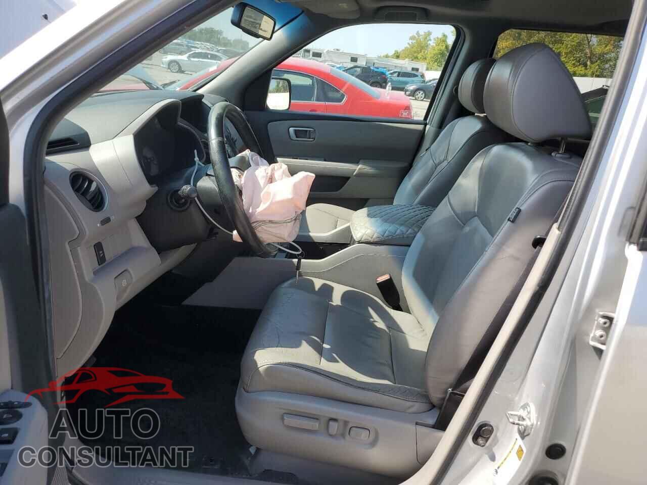 HONDA PILOT 2011 - 5FNYF4H55BB106831