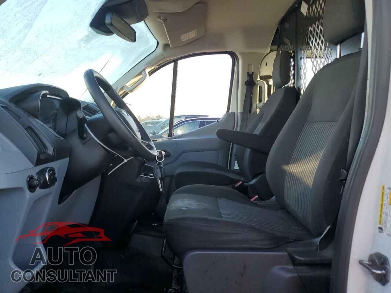 FORD TRANSIT 2019 - 1FTYR1YM5KKB52420