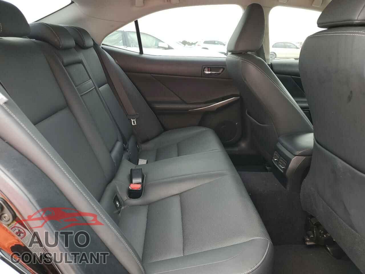 LEXUS IS 2016 - JTHBA1D21G5036962