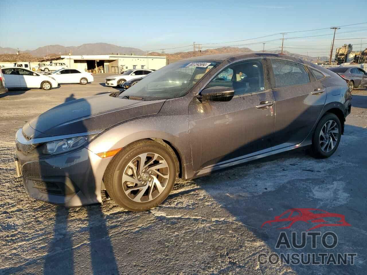 HONDA CIVIC 2018 - 2HGFC2F74JH552195
