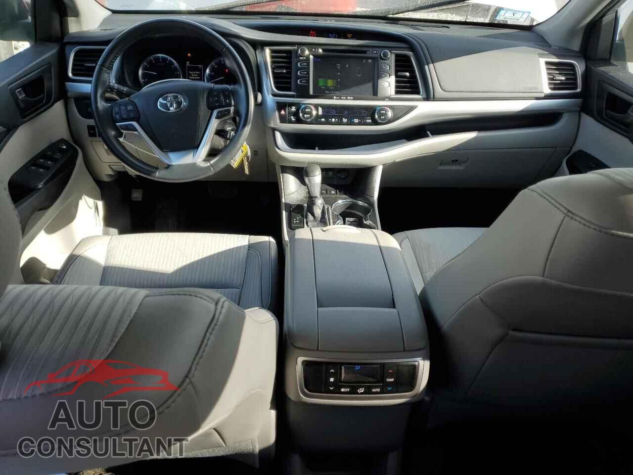 TOYOTA HIGHLANDER 2018 - 5TDBZRFHXJS909068