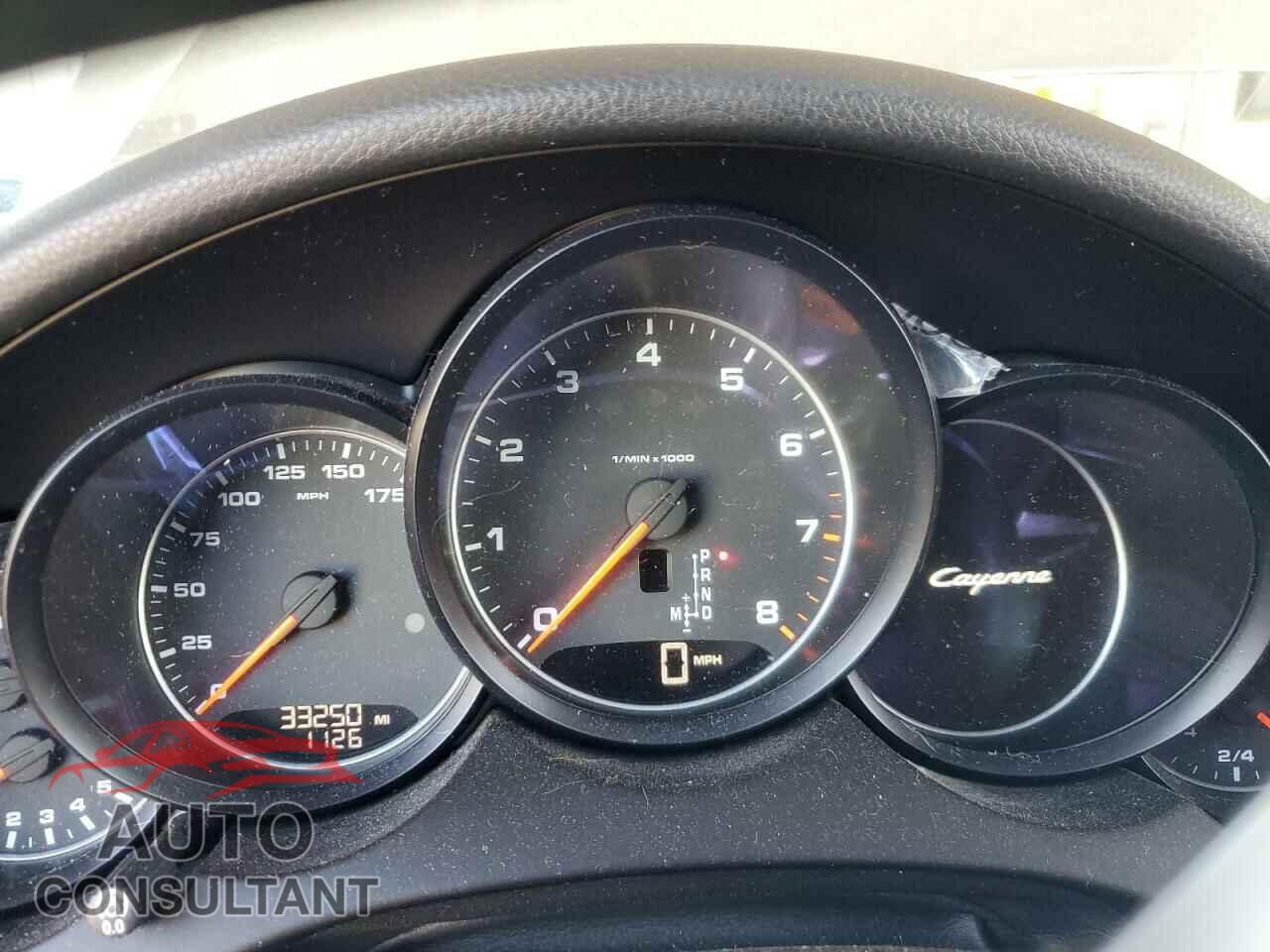 PORSCHE CAYENNE 2016 - WP1AA2A26GKA10073