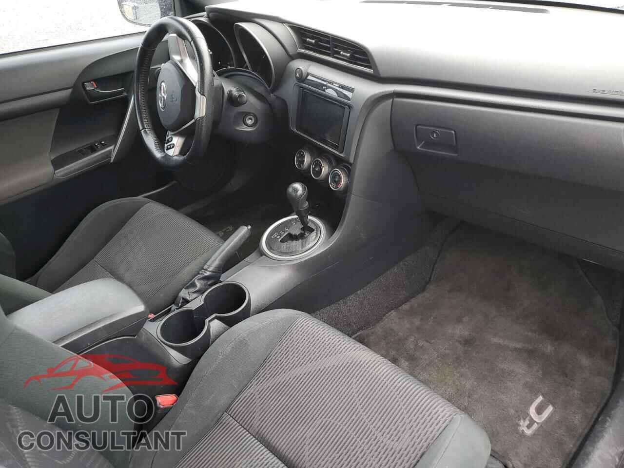 TOYOTA SCION 2011 - JTKJF5C76B3011443