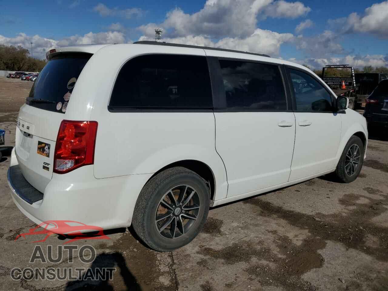 DODGE CARAVAN 2018 - 2C4RDGEG5JR345896