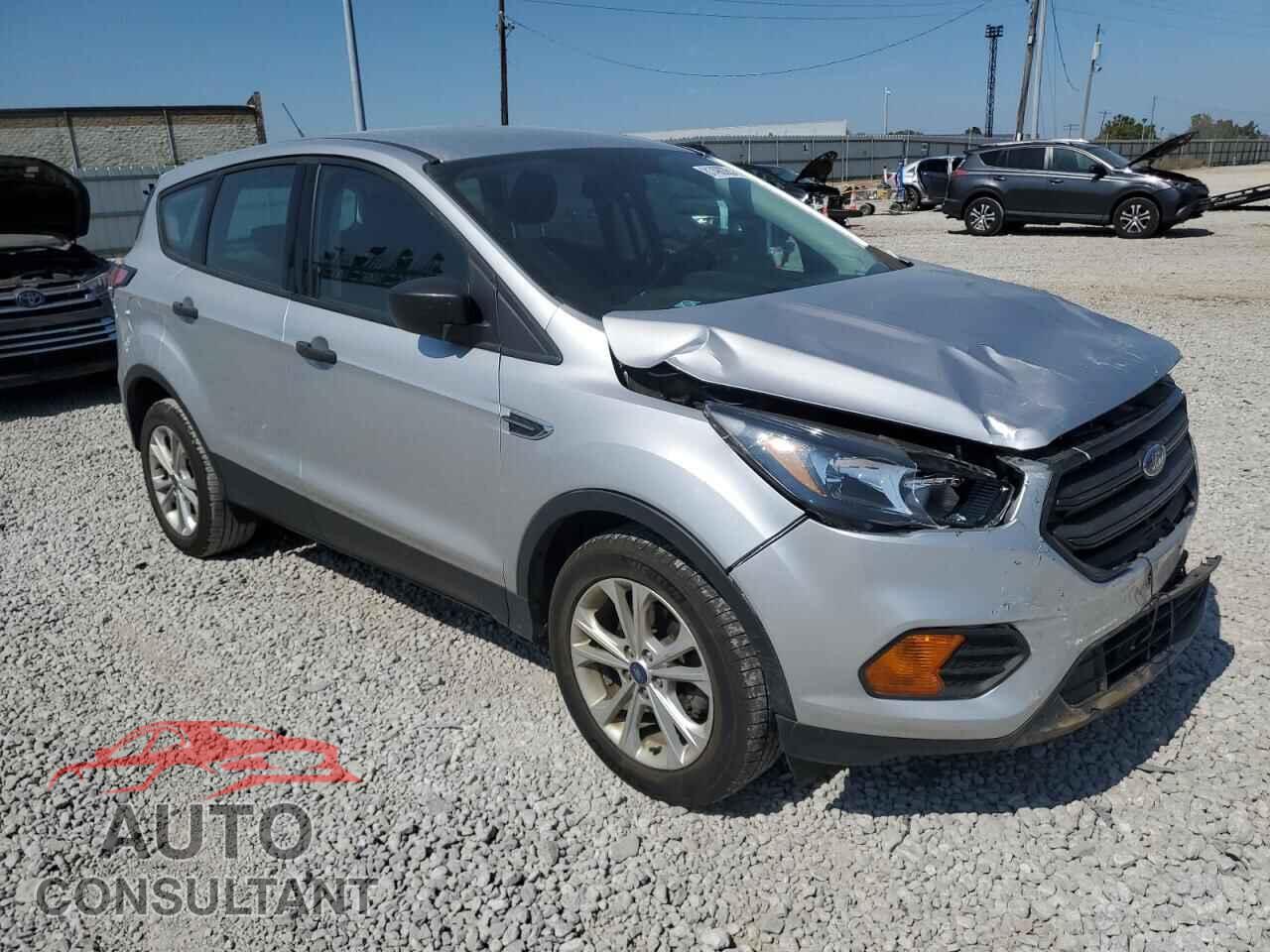 FORD ESCAPE 2018 - 1FMCU0F71JUC01983