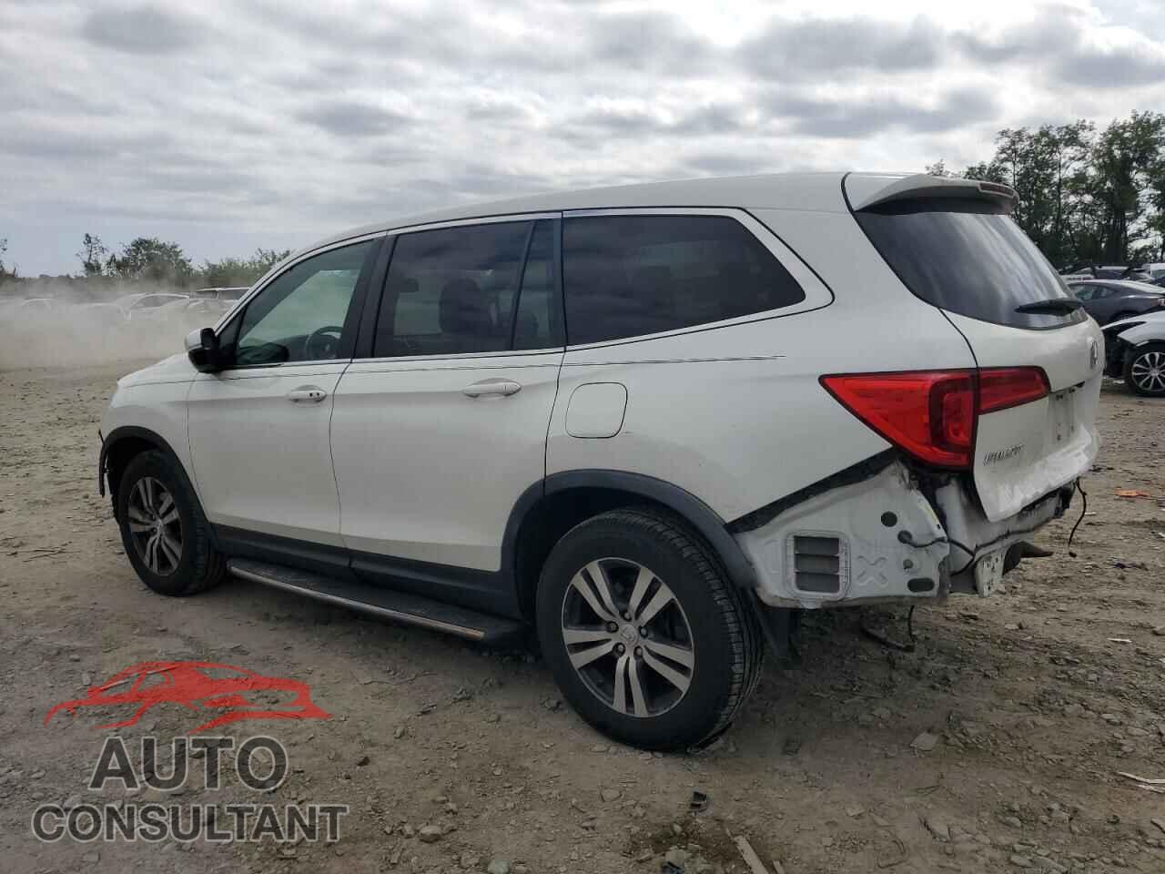 HONDA PILOT 2017 - 5FNYF6H77HB031118