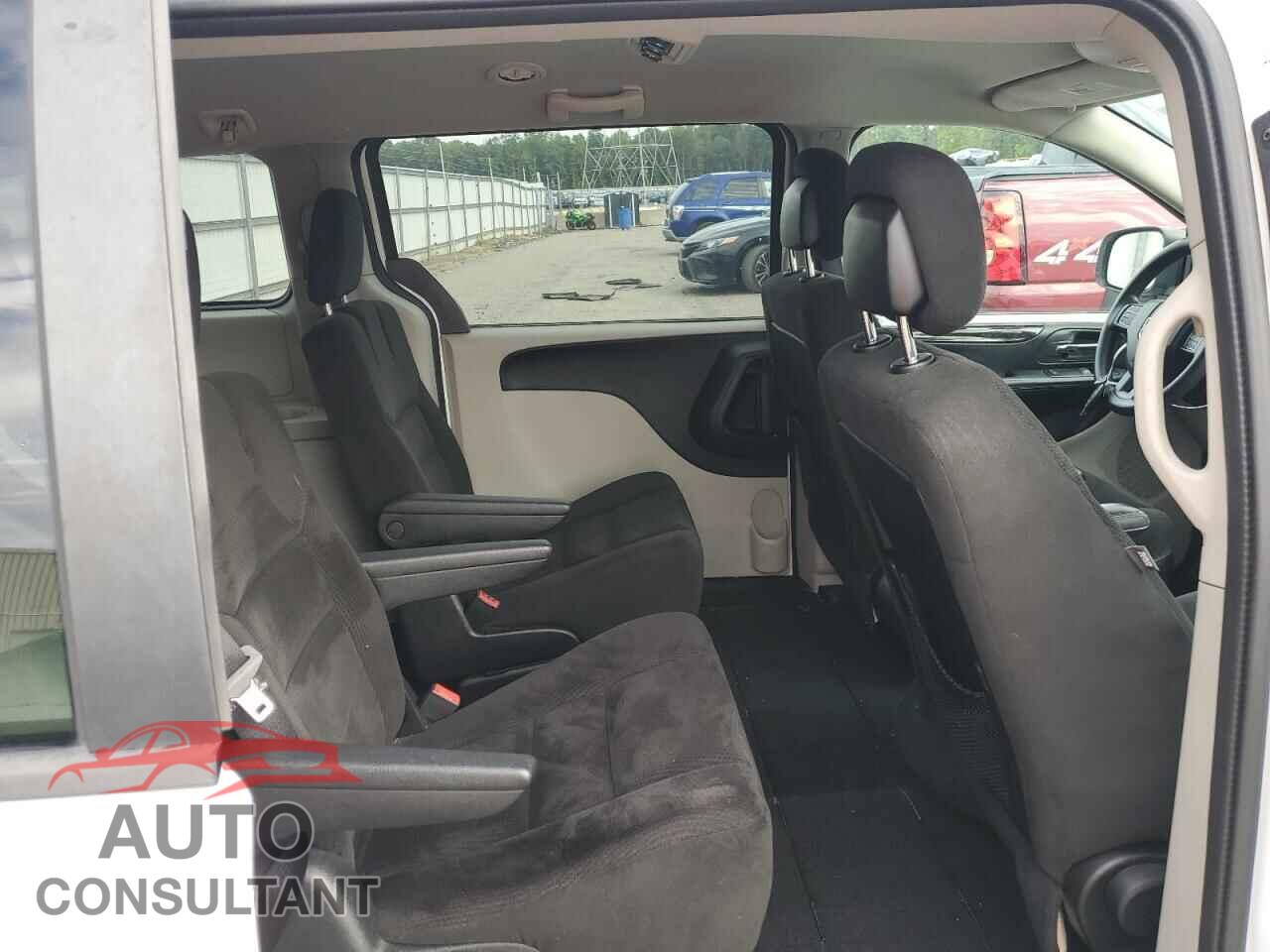 DODGE CARAVAN 2015 - 2C4RDGBG7FR558618