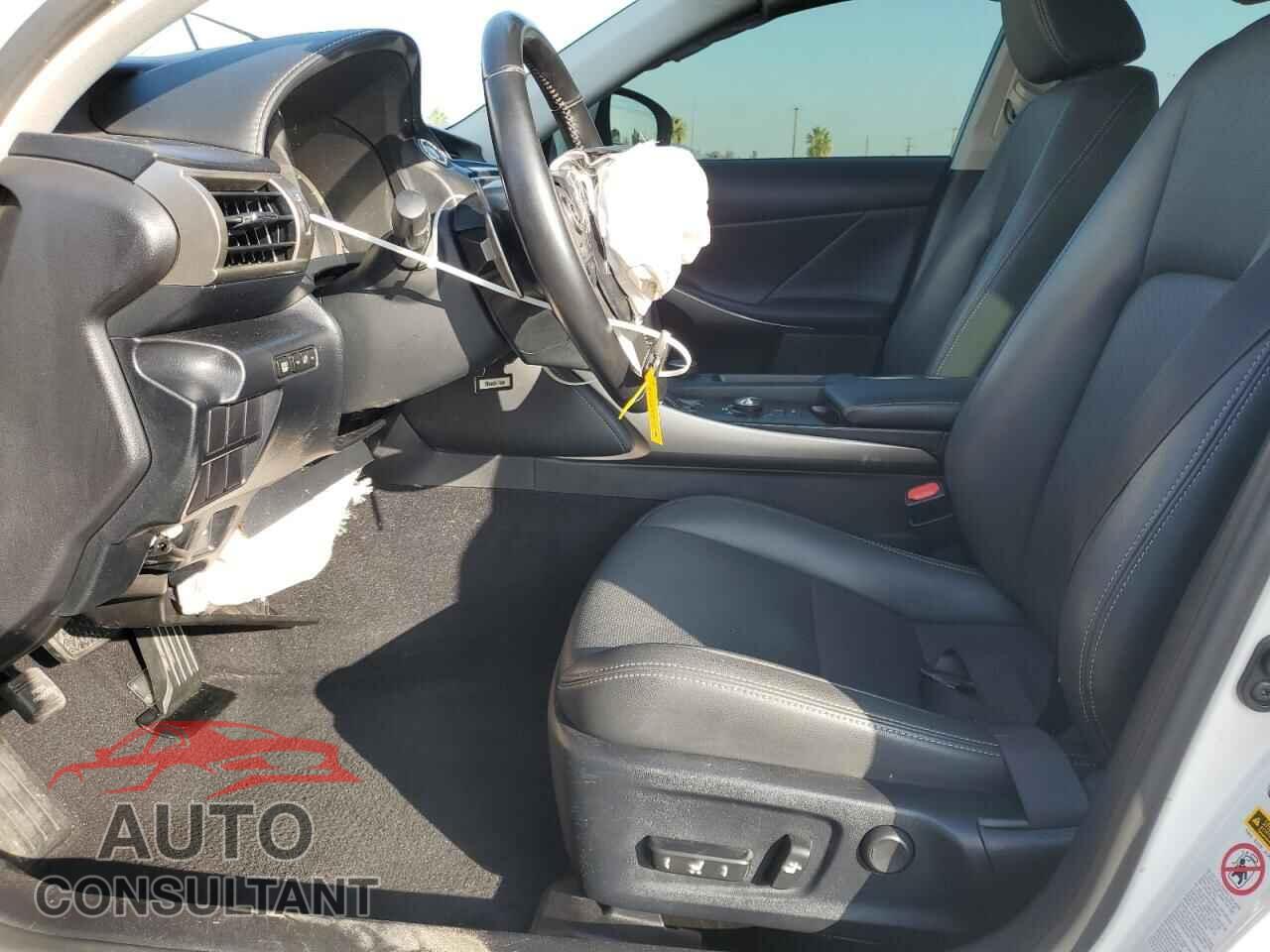 LEXUS IS 2016 - JTHBA1D2XG5016497