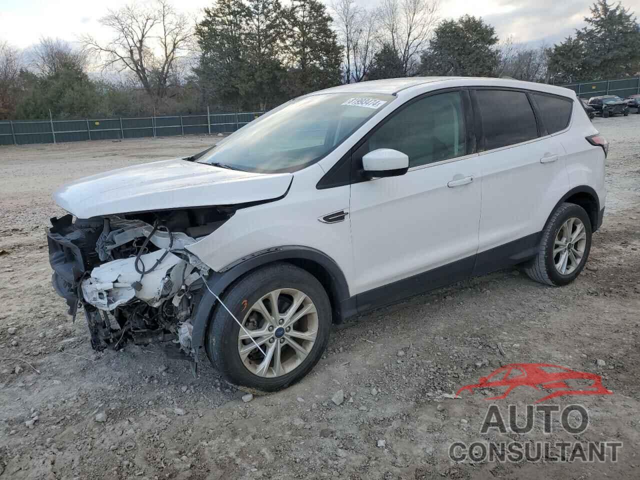 FORD ESCAPE 2017 - 1FMCU0GDXHUE77187