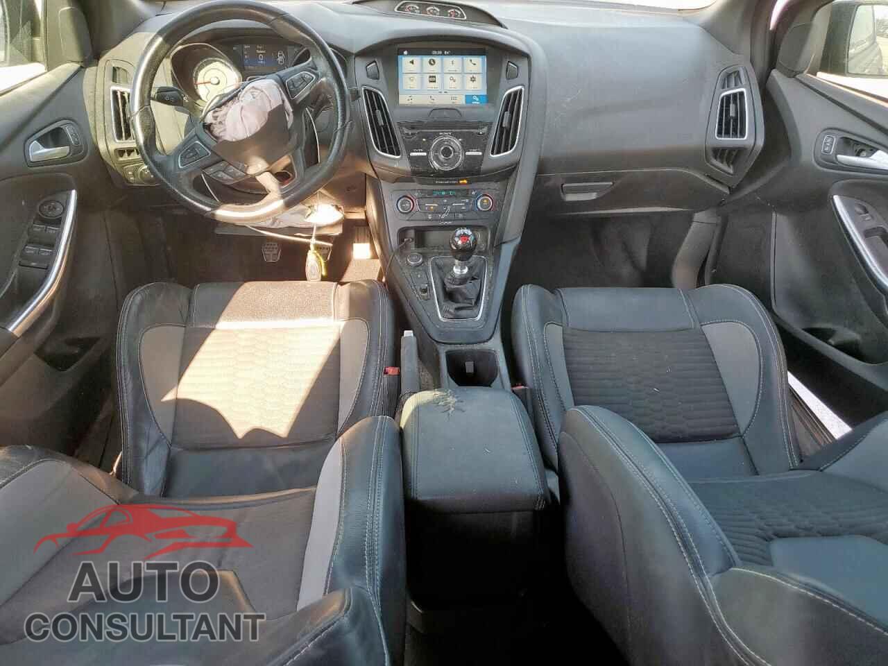FORD FOCUS 2017 - 1FADP3L91HL334062