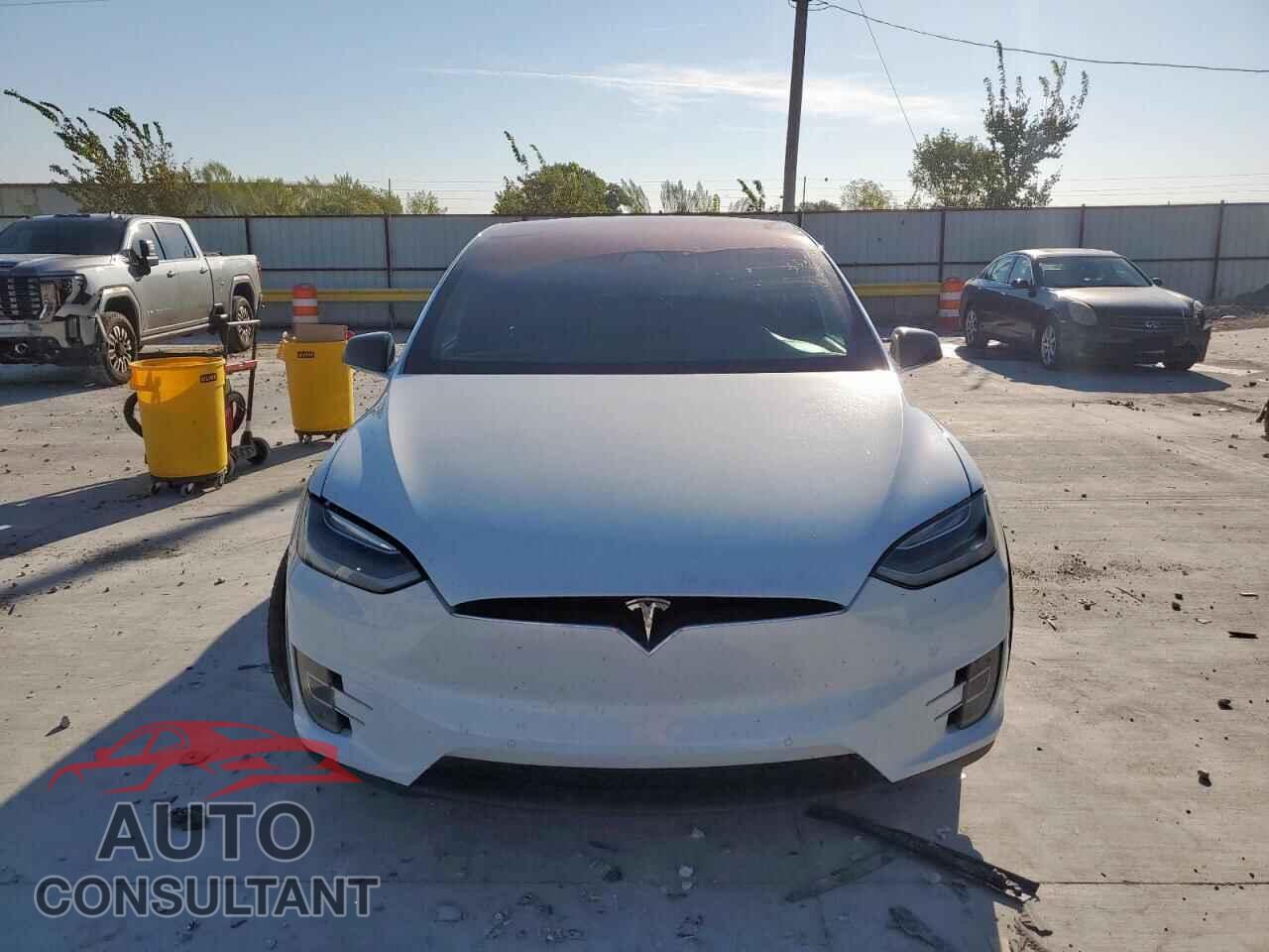 TESLA MODEL X 2017 - 5YJXCAE26HF034284