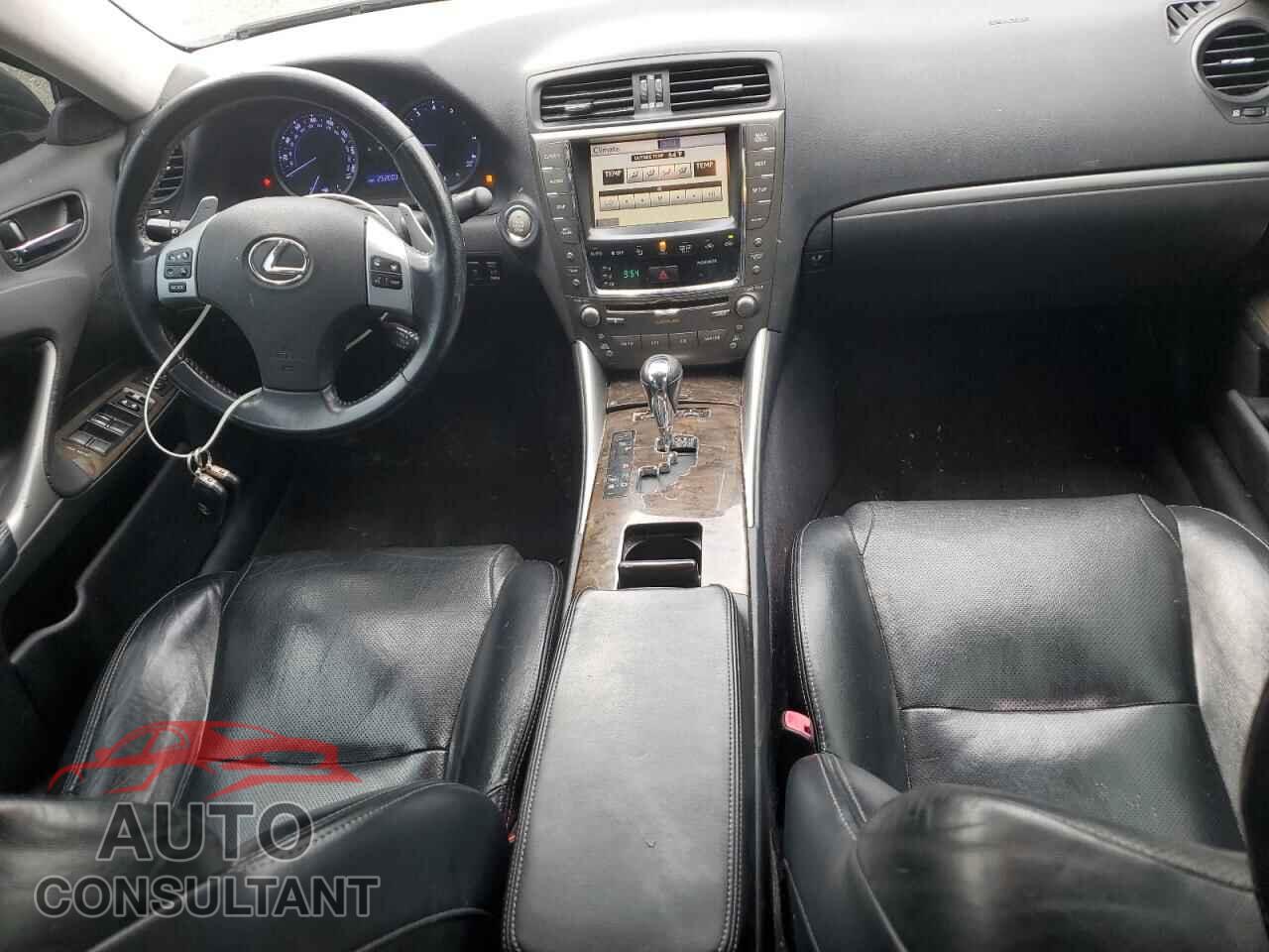 LEXUS IS 2011 - JTHBF5C27B5138088