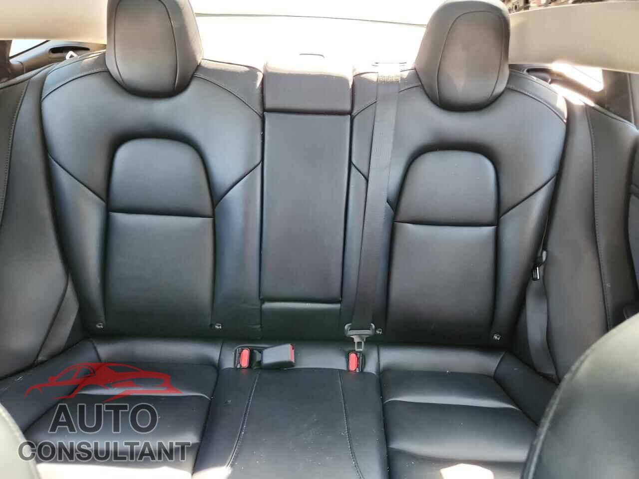 TESLA MODEL 3 2023 - 5YJ3E1EA7PF450780
