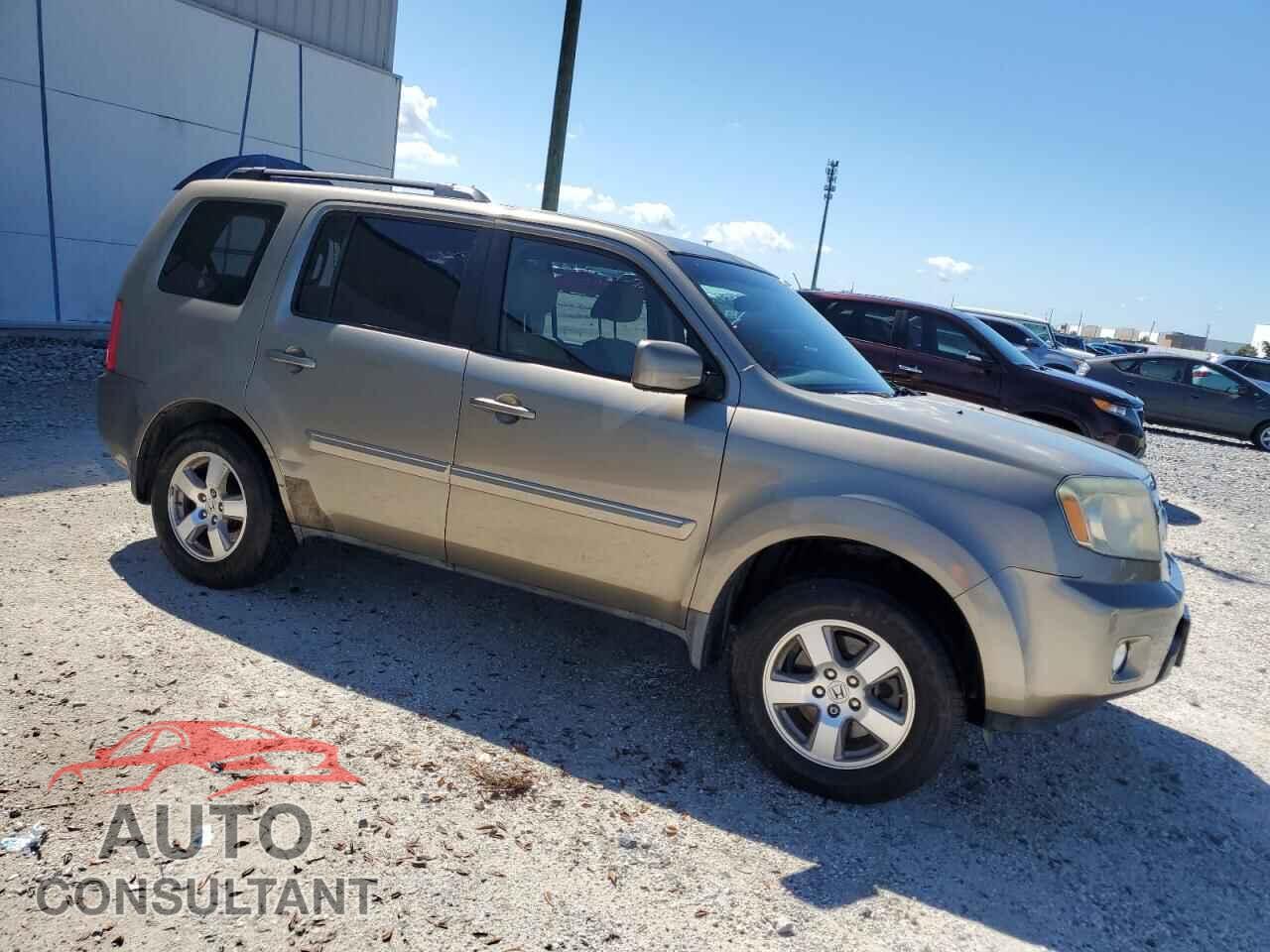 HONDA PILOT 2011 - 5FNYF3H48BB009253