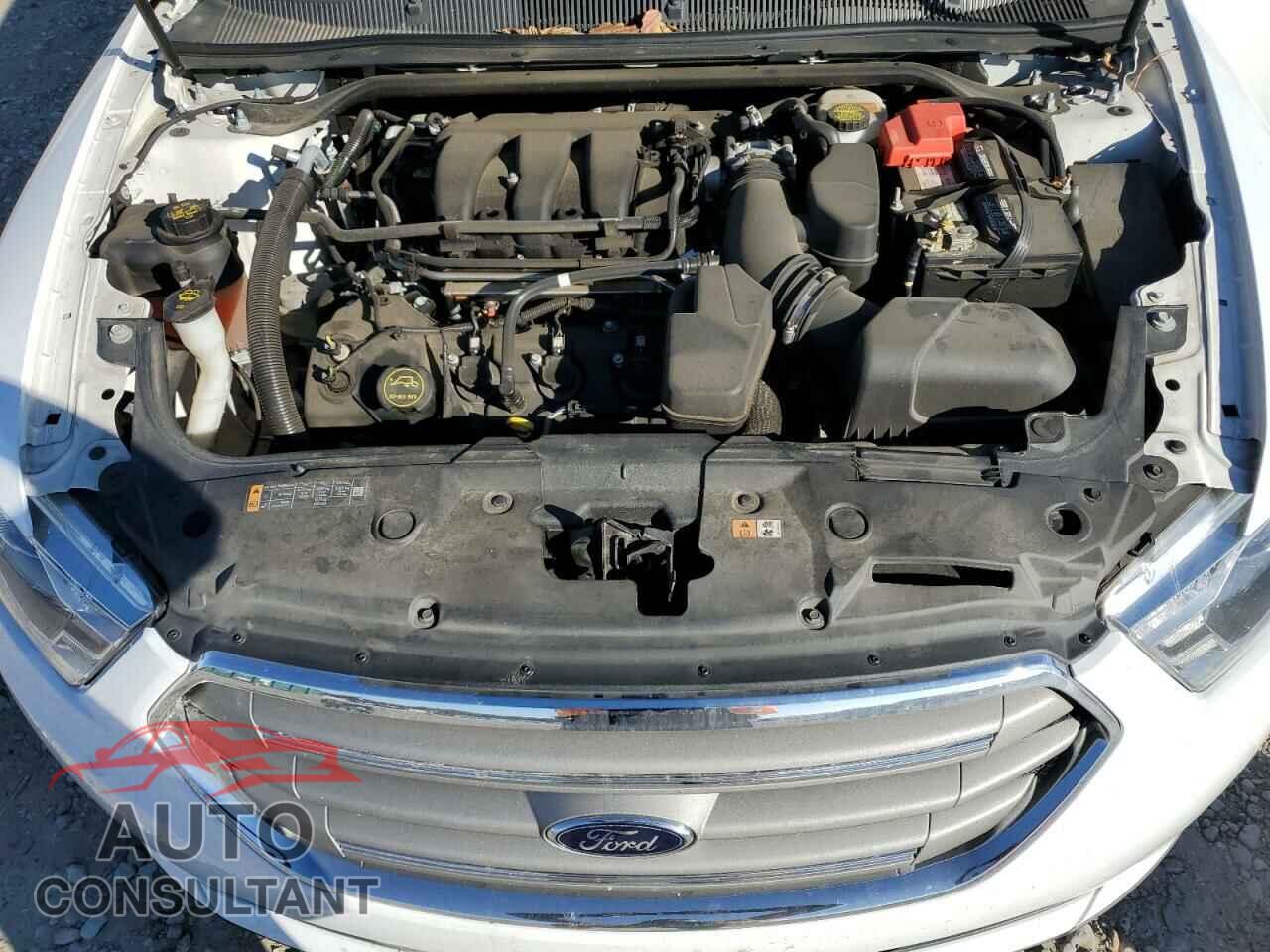 FORD TAURUS 2018 - 1FAHP2D87JG138501