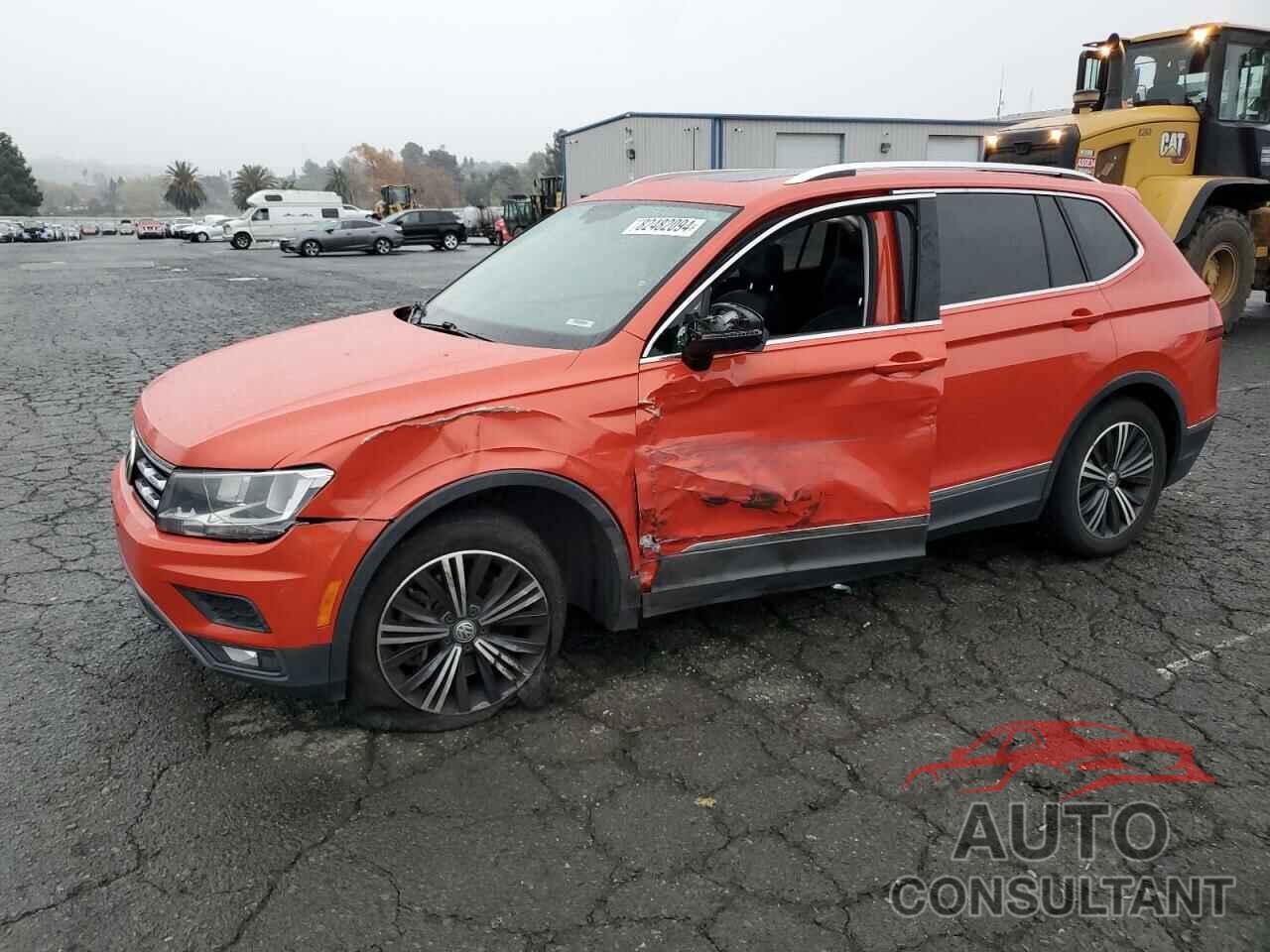 VOLKSWAGEN TIGUAN 2018 - 3VV3B7AX3JM051469