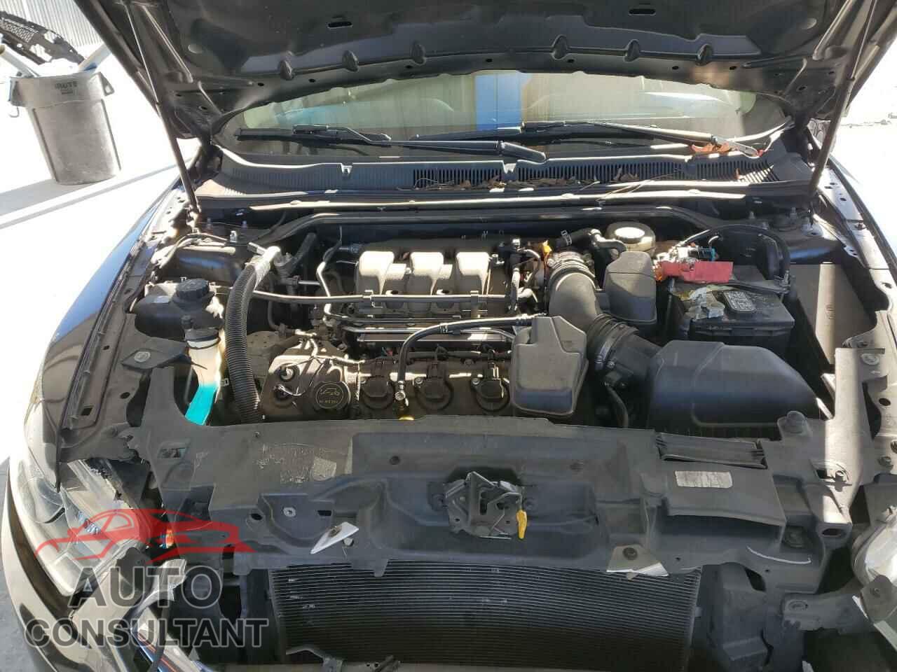 FORD TAURUS 2015 - 1FAHP2E87FG145521