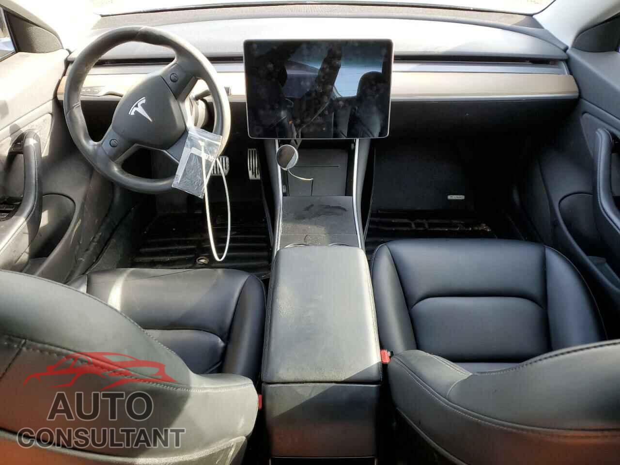 TESLA MODEL 3 2018 - 5YJ3E1EA8JF040321