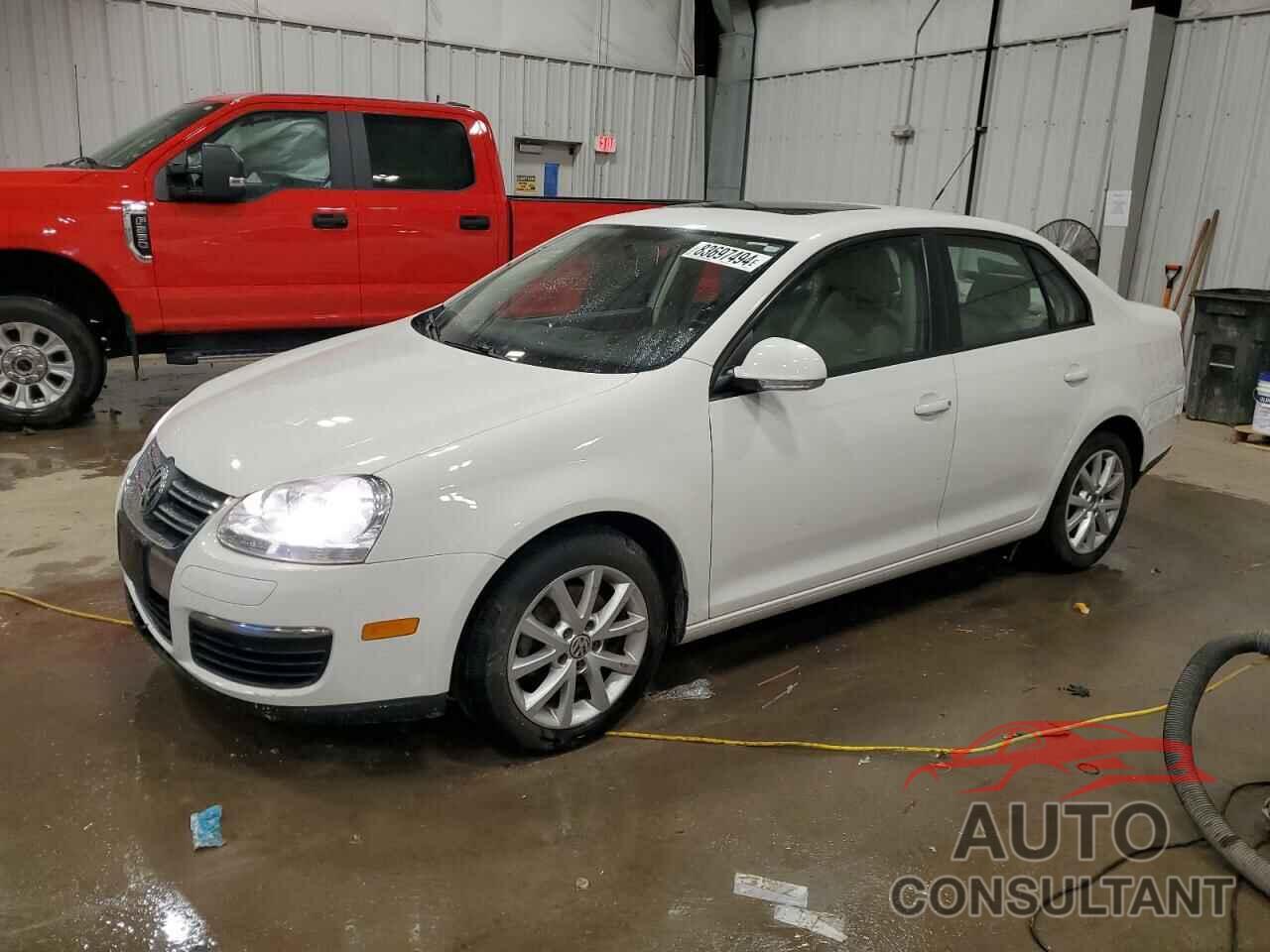 VOLKSWAGEN JETTA 2010 - 3VWRX7AJXAM136733