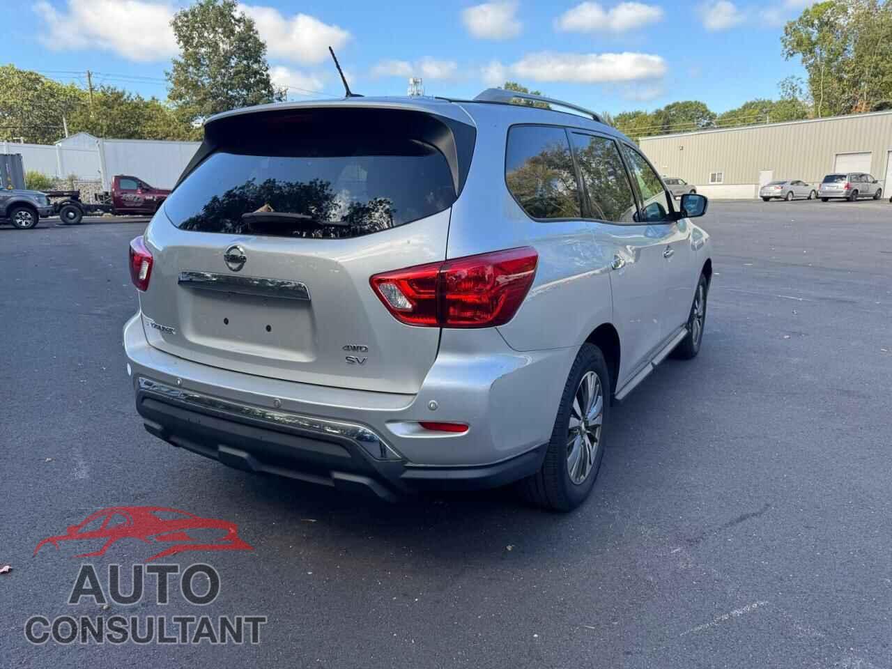 NISSAN PATHFINDER 2017 - 5N1DR2MM2HC616272