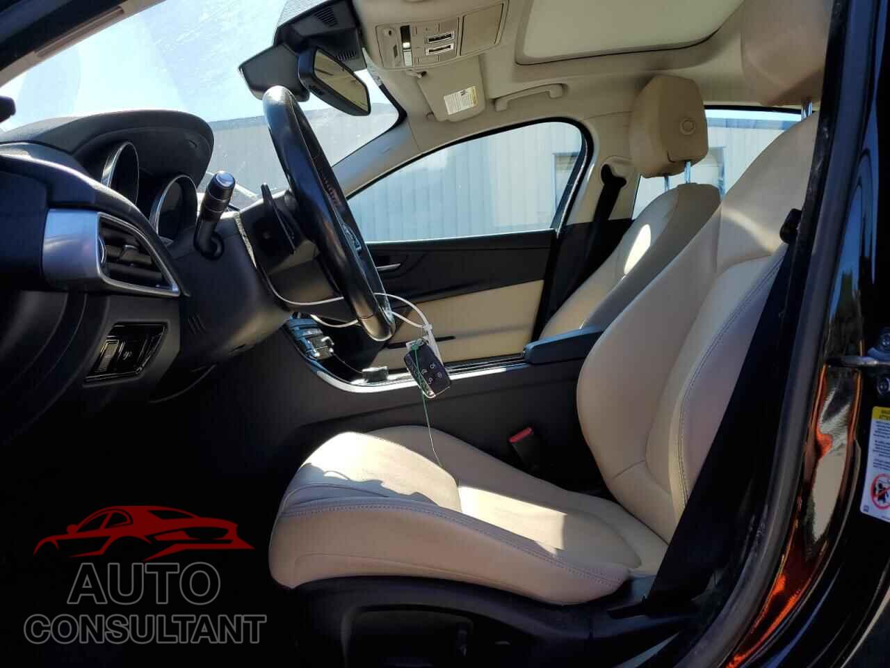 JAGUAR XE 2017 - SAJAD4BN0HA975808