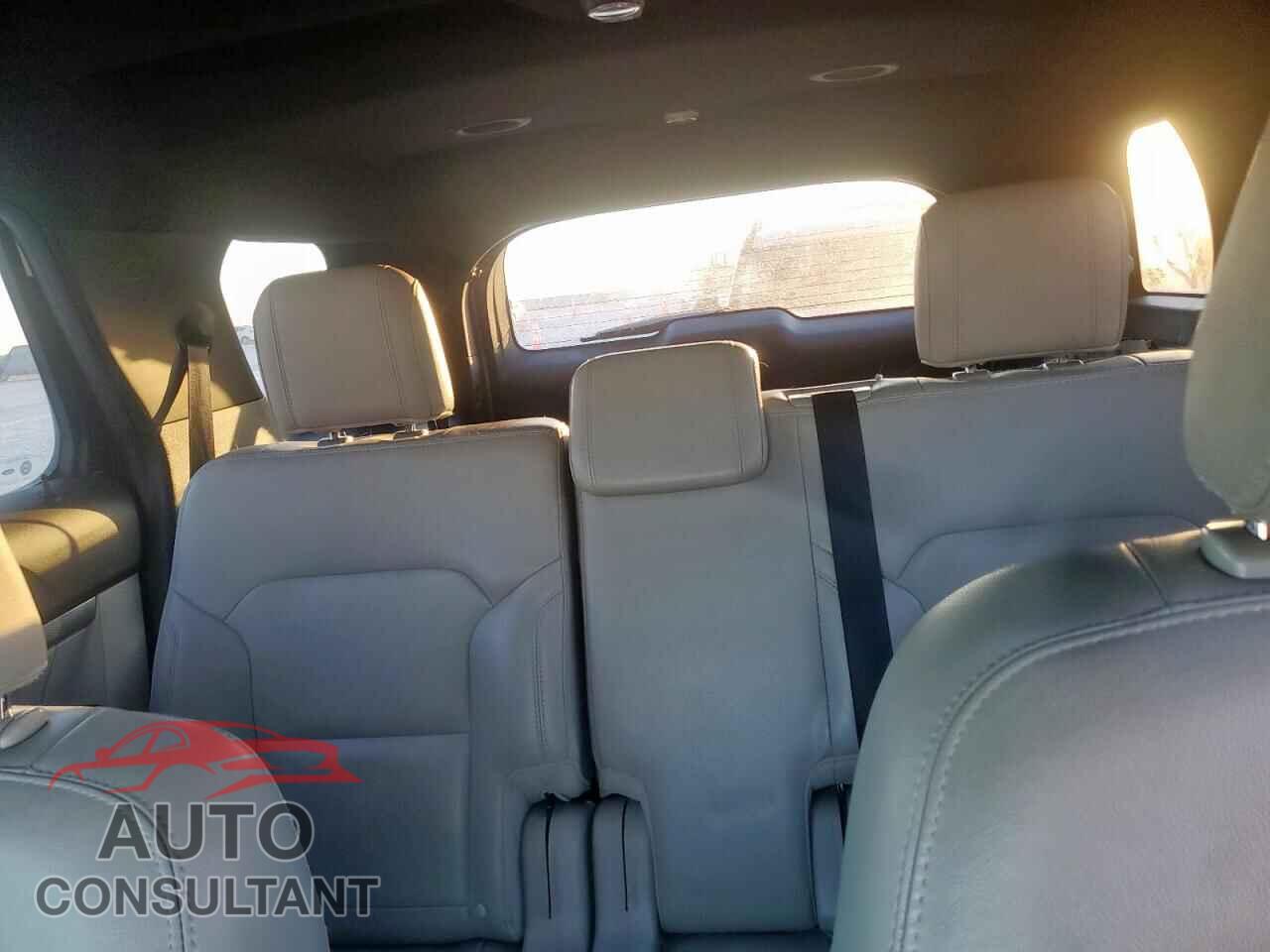 FORD EXPLORER 2018 - 1FM5K7D82JGB88498
